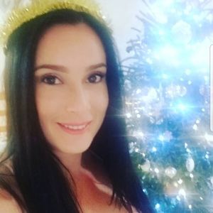 Meet your Posher, Isabel